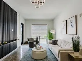 Modern 2BR, Family-Friendly in FLL, Near Beach!