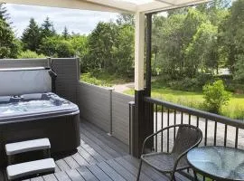 River Cottage Hot tub spa
