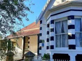 Cathys Guesthouse 1