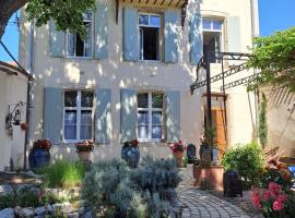 Les gites du tilleul, hotel v destinaci Villefranche-de-Lauragais