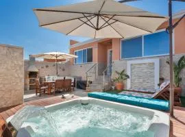 Casa Kentia
