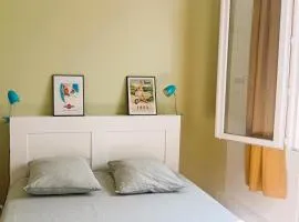 Studio indépendant dans maison de charme près gare et parc