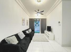 PLATINO SERVICE APARTMENT, 2BR Family Suite, Next to Paradigm mall JB with Big Patio & Pool Access,, מלון שכולל ג׳קוזי בג'והור בהרו