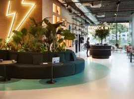 The Social Hub Barcelona Poblenou Extended Stay