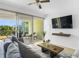 Nitta Condo 307