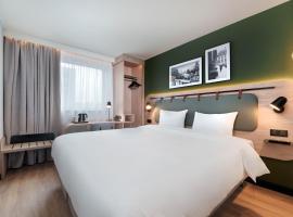 Campanile Paris Ouest - Pont de Suresnes, hotel en Suresnes