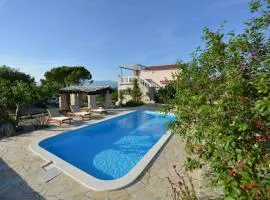 Holiday Home Pavlovi Dvori
