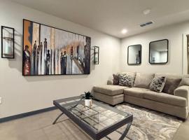 Calming Comfort Stay, hotel i Clovis