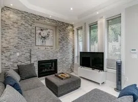 Upscale 4BR Vancouver