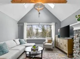 Charming 2 bedroom Duplex steps from Jericho Beach