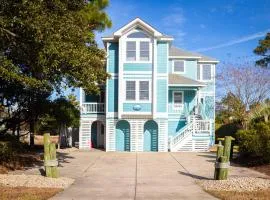 Coastal Charm with Pool Hot Tub & Resort Amenities