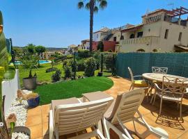 South Facing Townhouse - Direct Pool - ANN01, хотел в Аямонте