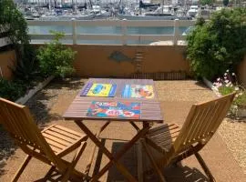T2 cosy vue sur le port de plaisance