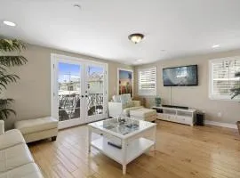 Stylish 3Br Condo W- Ac Walk To Beach, Shops Dining By Beachview Rentals