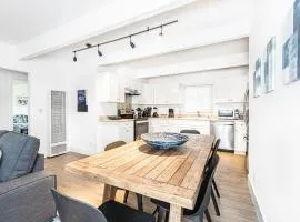 Updated 2Br Cottage One House From Beach - Super Central By Beachview Rentals