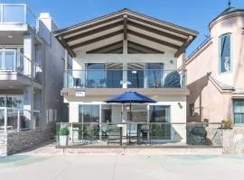 6Br Oceanfront Duplex Steps From Beach And Balboa Pier By Beachview Rentals