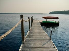 Waterfront Retreat Near Coulonge Falls with Sauna, Hotel in Fort Coulonge