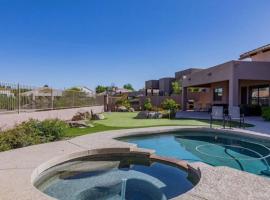 Spacious Mesa home with stunning views, hotel em Mesa