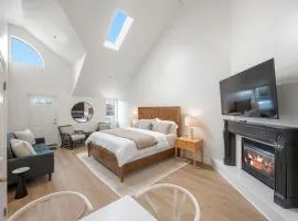 Miramar Penthouse Coastal Elegance in the Heart of Half Moon Bay