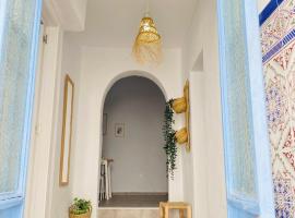 Casa Medialuna, ξενοδοχείο σε Vejer de la Frontera