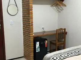 Rochas - Suíte no Centro de Viçosa do Ceará