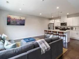 Modern & Spacious 3bd 3ba RoofDeck