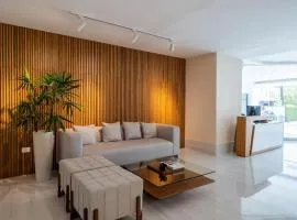 Splendid-KingBed-3BR-Pool-AC-Modern-WiFi-Yellowkey