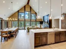 2 Mi to Big Sky Resort Luxe Mtn-View Retreat!