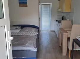 Studio Apartments Trio