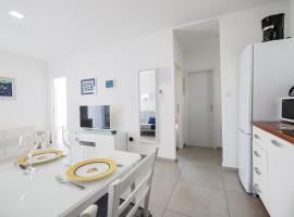 Diva Punta Skala, hotel v destinaci Petrcane