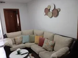 3 habitaciones mejorado, cómodo, bien comunicado
