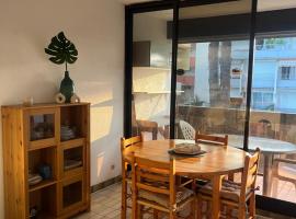 Studio cabine - proche plage - parking - wifi, hotell sihtkohas Le Grau-du-Roi