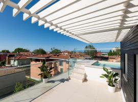 Rooftop Pool - VIP Penthouse โรงแรมในฟาโน