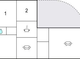 Beautiful Home In Sams&oslash; With Wifi, hotel 3 estrellas en Toftebjerg