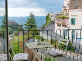 Vittoria Luxury Suite, hotel v destinaci Vico Equense