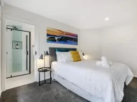 Villa No 5 Brand New close to shops 10 min Airport