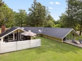 Lovely Home In Aakirkeby With Kitchen