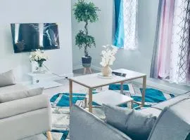 Rochester Castle, 2 Bed Modern Apartment