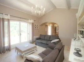 Luxury villa in Provence with a private pool, cleaning included