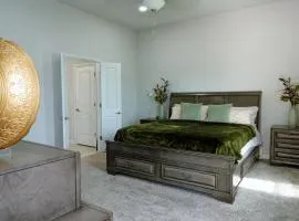 Family Escape - King Size Suites - plus Fast Wifi