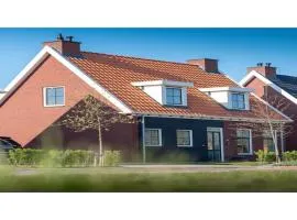 Villa in Zeeland with Outdoor Jacuzzi, cleaning included