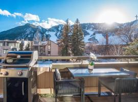 New Listing Renovated 2 BR Aspen Condo, condo sa Aspen