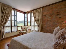 La Casona de la Roza, hotel en Valbucar