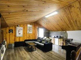 Villa in Villamuriel with Pool and Barbecue, cleaning included