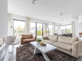Villa in Zeewolde by Lake Veluwe, cleaning included
