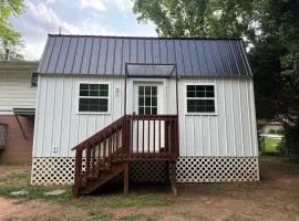 Tiny house with smart bidet and water purify-system