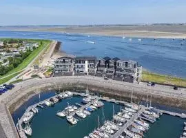 Apartment Sint Annaland with Marina Views, cleaning included