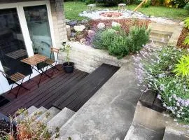 Rustikal Apartment with Garden and Free Parking