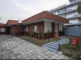 The carmine house, vila v destinaci Noida