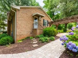 Modern Basement Suite, 2BR Sofa Bed, Parking